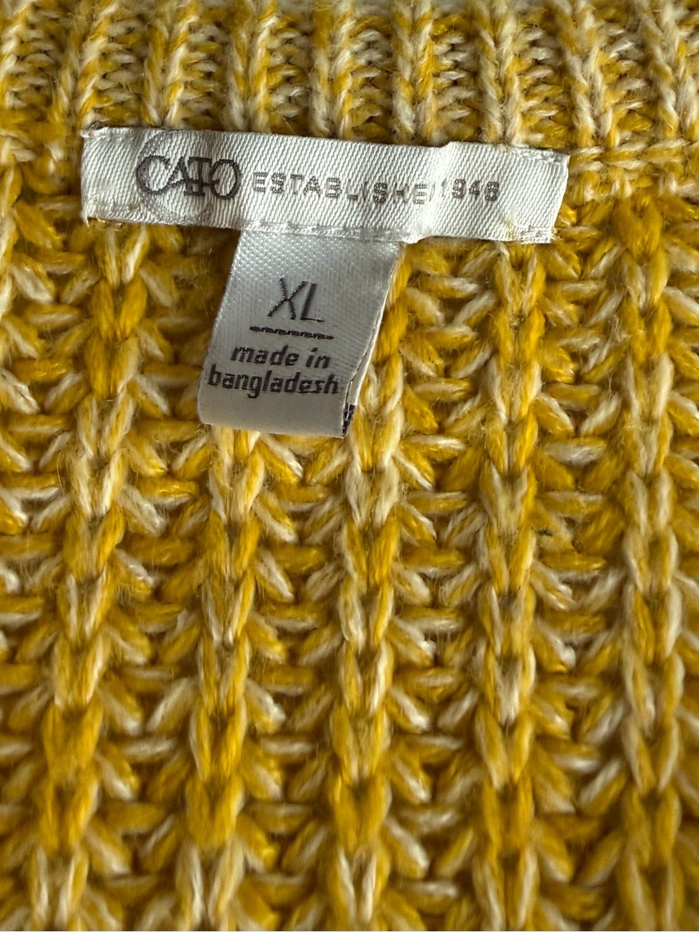 Cozy Mustard Cable Knit Sweater XL Chunky V Neck Boho Cottagecore - Picture 4 of 5